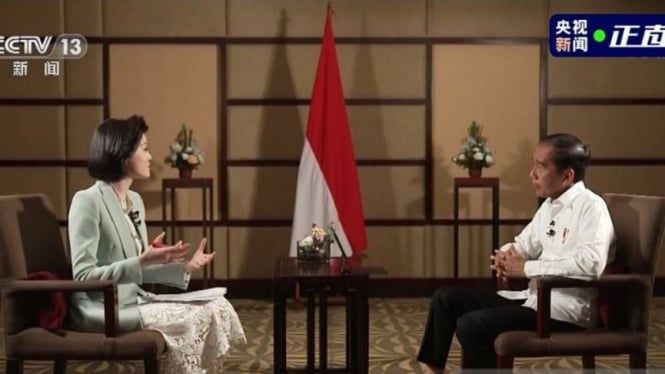 Cuplikan gambar wawancara eksklusif CCTV 13 dengan Presiden Indonesia Joko Widodo yang disiarkan di China pada Jumat (14/10/2022).