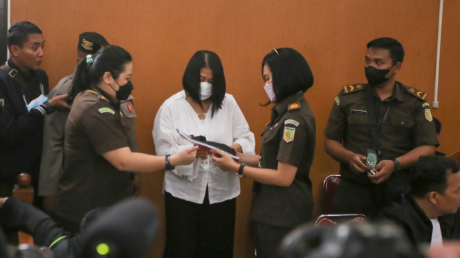 Sidang Putri Chandrawathi