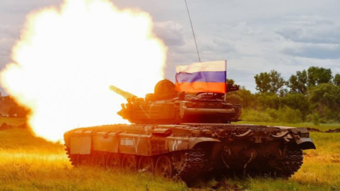 VIVA Militer: Tank militer Rusia melancarkan serangan di Donetsk, Ukraina