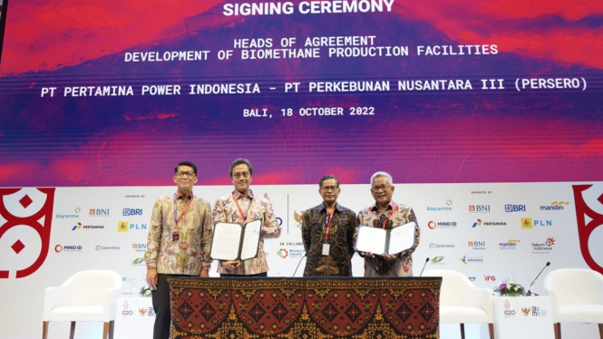 Penandatanganan kerja sama hulu ke hilir penyediaan Compressed Biomethane antara Pertamina NRE (PNRE), Subholding Gas Pertamina melalui afiliasinya, Pertagas Niaga, serta PT Perkebunan Nusantara III (Persero) (PTPN III).