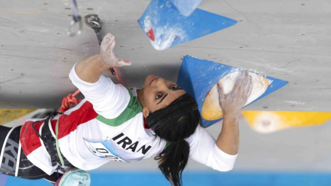 Atlet panjat tebing Iran, Elnaz Rekabi