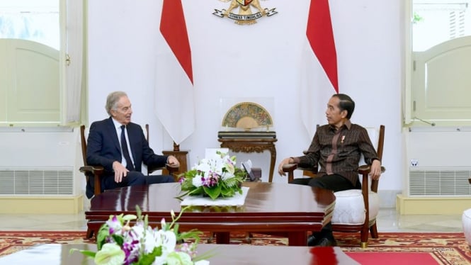 Presiden Jokowi menerima Tony Blair di Istana