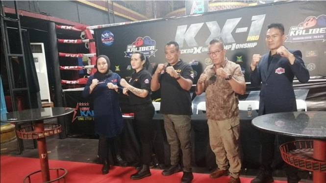 Konferensi pers KX-1 KickBoxing Championships Seri Ketujuh. 