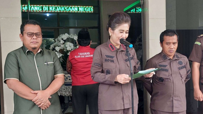 Kejaksaan Negeri Kabupaten Tangerang merilis penangkapan mantan kades