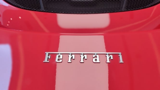 Tulisan Logo Ferrari