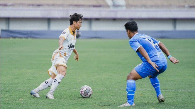 Pertandingan uji coba antara Dewa United vs Persipan Pandeglang. 