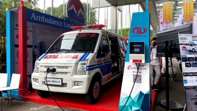 Mobil listrik ambulans dari model DFSK Gelora E