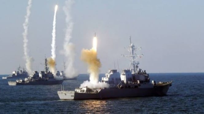 VIVA Militer: Kapal perang Angkatan Laut Rusia menembakkan rudal jelajah