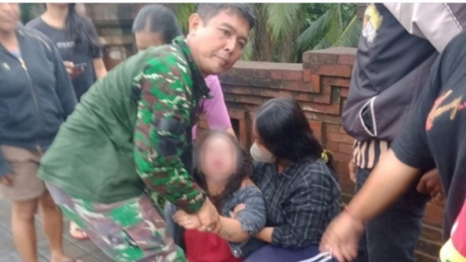 VIVA Militer: Prajurit TNI AD gagalkan upaya bunuh diri wanita muda di Bali