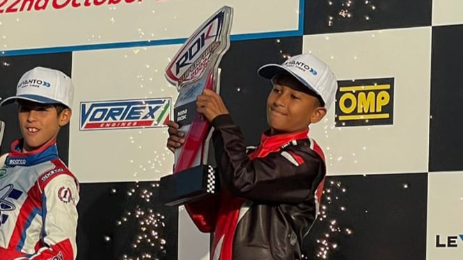 Qarrar Firhand naik podium di Rok Cup Super Final