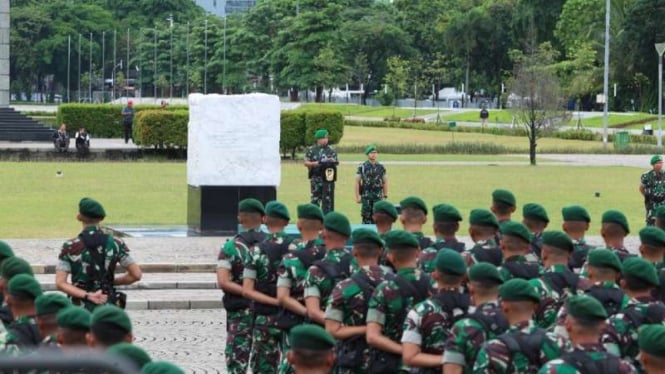 VIVA Militer: KSAD Jenderal TNI Dudung Abdurachman pimpin Apel Pasukan di Monas