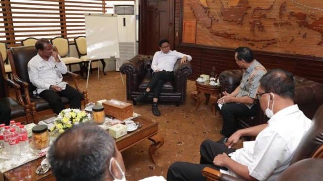 Mendes PDDT Abdul Halim Iskandar bertemu dengan Bupati Belu, NTT.