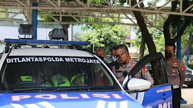 Mobil Rp6 Miliar Meluncur Di Indonesia, Dan Cara Perpanjang SIM Dengan ...