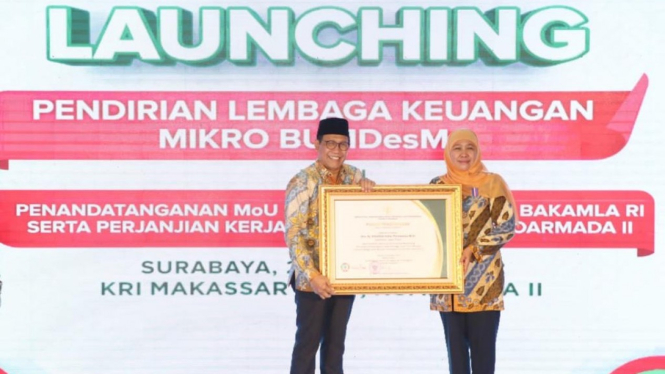 Mendes PDTT Abdul Halim Iskandar menghadiri Launching pendirian Lembaga Lembaga Keuangan Mikro Bumdesma dan Penandatanganan MOU dengan Kemenkes RI, Bakamla RI serta Perjanjian Kerja bersama Dengan Pangkoarmada II, KRI Makassar Markas Koarmada II.