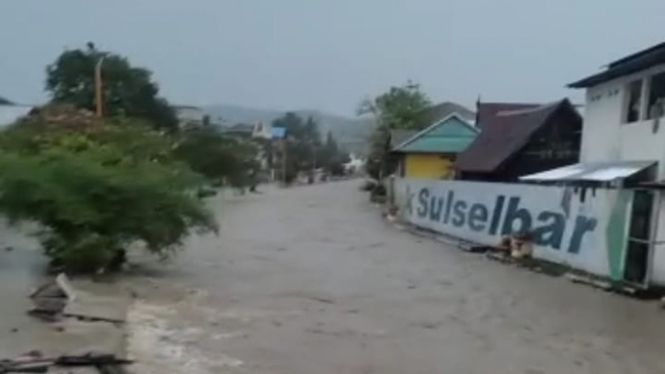 Banjir Majene.