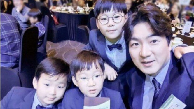 Song Il Kook dan Song Triplets