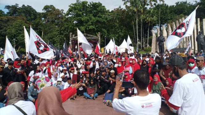 sahabat Ganjar Rayakan Ultah Ganjar Pranowo di Tugu Proklamasi Jakarta