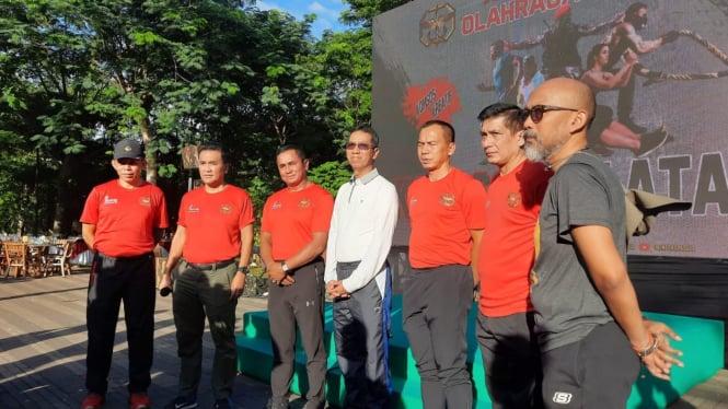 Danjen Kopassus Mayjen TNI Iwan Setiawan bersama Heru Budi