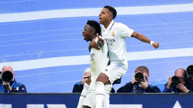 Pemain Real Madrid rayakan gol Vinicius Junior