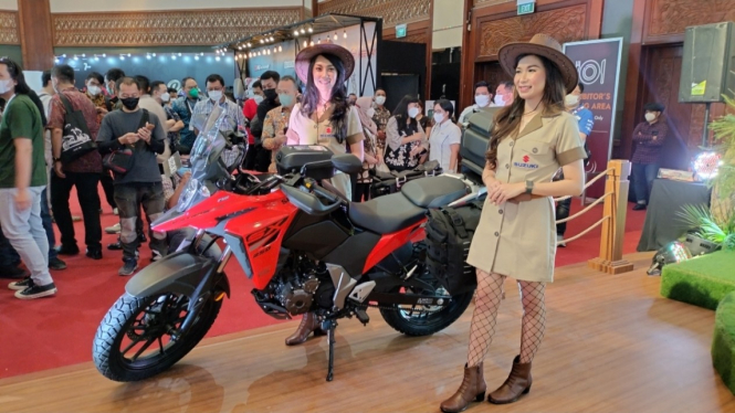 Perkenalan motor baru Suzuki V-Strom SX 25 di IMOS 2022