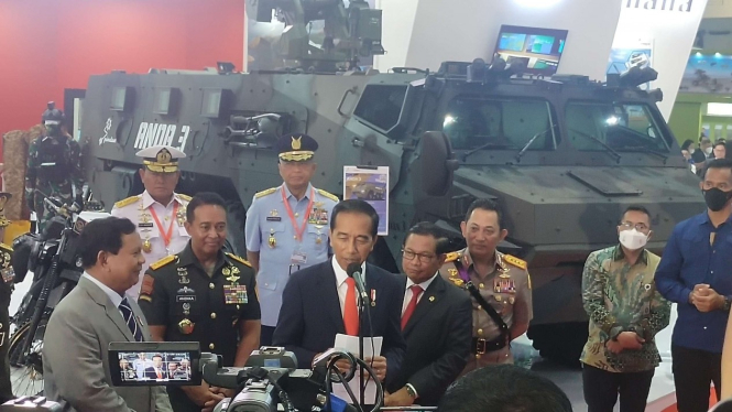 VIVA Militer: Presiden RI Joko Widodo saat mengunjungi venue Indo Defence 2022