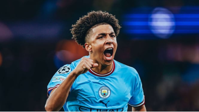 Rico Lewis Pemain Muda Manchester City.