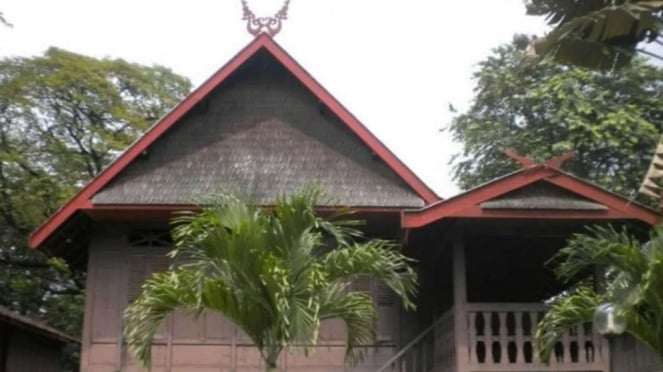 Rumah Adat Suku Sangir Talaud