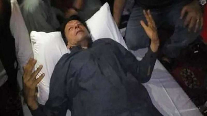 Mantan PM Pakistan Imran Khan tertembak