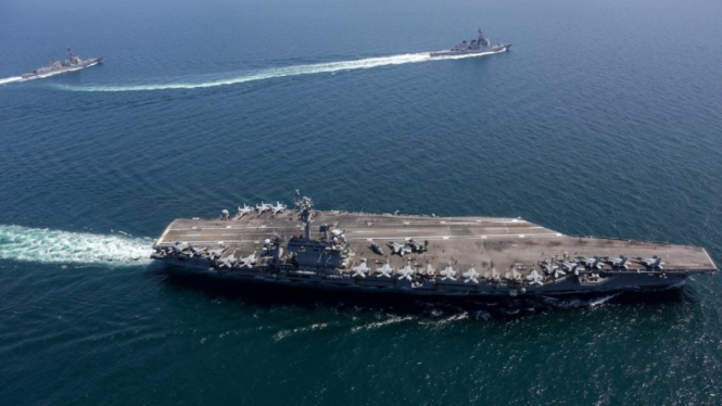 Kapal induk USS Abraham Lincoln.