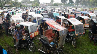 Milenial di Sumut Konvoi Pakai Bentor Kenalkan Sosok Ganjar Pranowo
