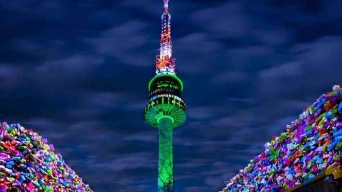 N Seoul Tower.