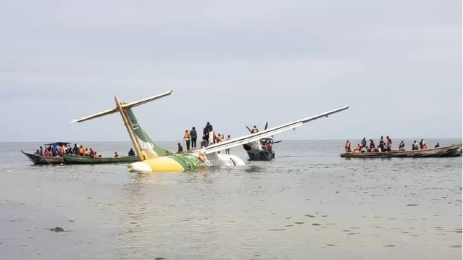 Sebuah pesawat penumpang Tanzania jatuh ke Danau Victoria.