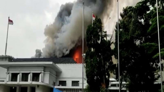 Gedung Balai Kota Bandung kebakaran