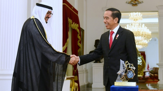 Jokowi terima penghargaan Imam Hasan bin Ali International Peace Prize Award