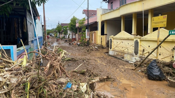Rumah warga di Perumahan Wahyu Utomo Kota Semarang tedampak banjir bandang 