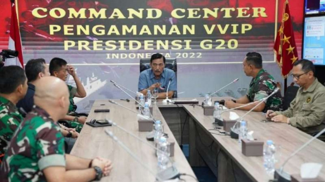 VIVA Militer: Jenderal TNI (Purn.) Luhut Binsar Panjaitan di Posko PAM VVIP G20