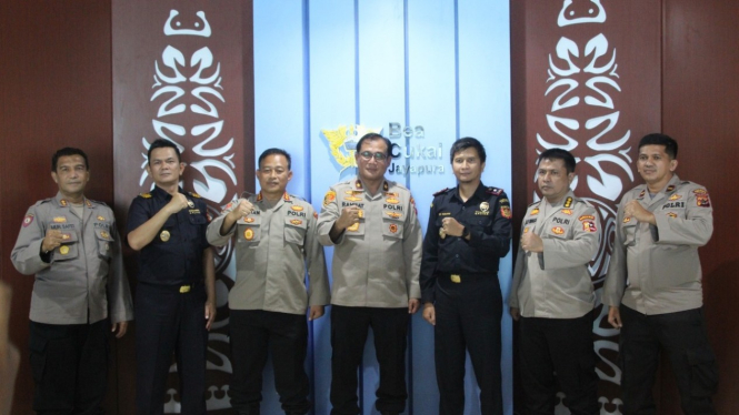 Bea Cukai lakukan sinergi dengan BNNP Papua dan Riau.