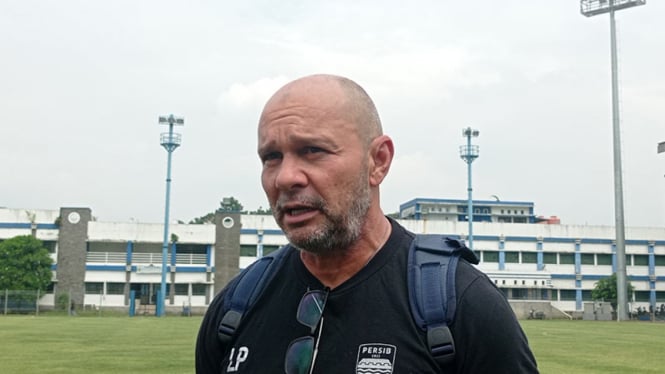 Pelatih kiper Persib Bandung, Luizinho Passos