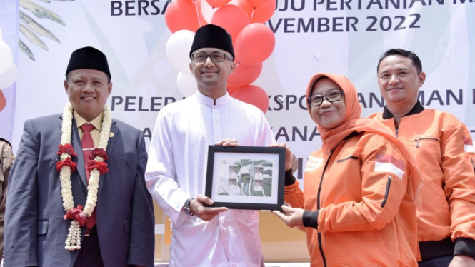 Gubernur Jawa Barat Ridwan Kamil meraih penghargaan PR INDONESIA Most Popular Leader in Social Media pada event Jambore PR INDONESIA (JAMPIRO) #8 di Surabaya, Kamis (10/11/2022).