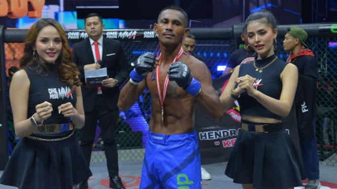 Hendrikus Rahayan Menang di One Pride MMA Fight Night 64