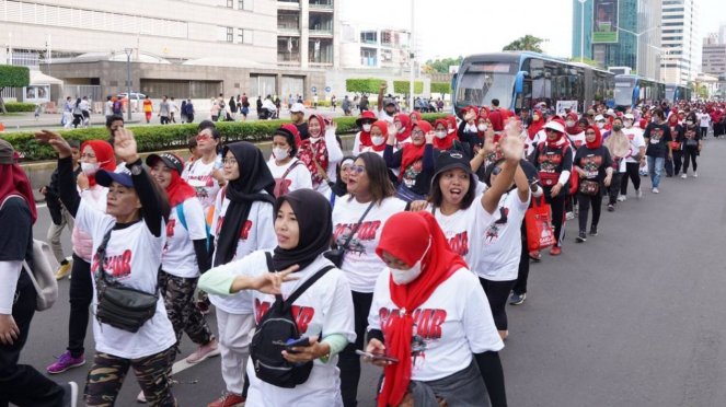 Relawan Sahabat Ganjar beraksi di CFD, Jakarta.
