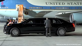 Presiden Donald Trump Kembali Pakai Mobil The Beast, Benteng Berjalan Seharga Rp24 Miliar