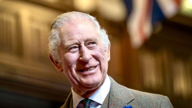 Raja Charles III ulang tahun ke-74
