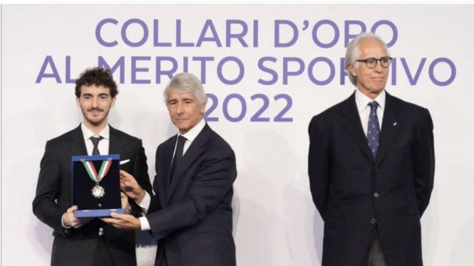Francesco Bagnaia Menadapatkan Perhargaan Collare d'Oro