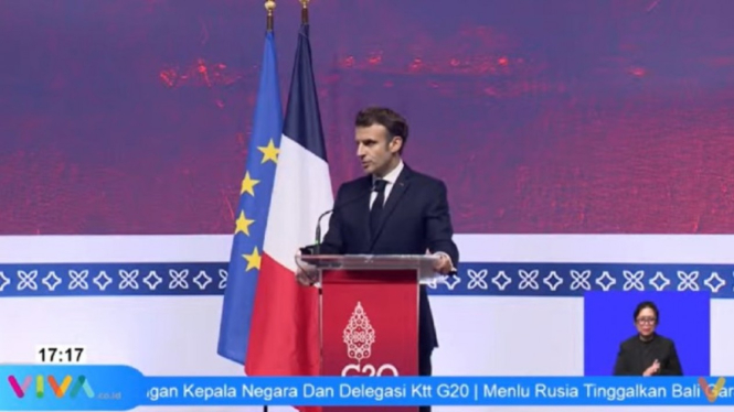 Presiden Prancis, Emmanuel Macron, menggelar konferensi pers usai KTT G20 di Bali, Rabu 16 November 2022.