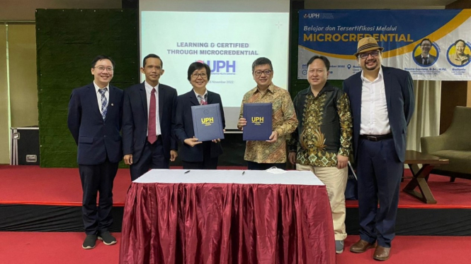 Lengkapi Tenaga Pendidik Berbasis Teknologi Mobile, UPH  MoU Dengan Gnowbe