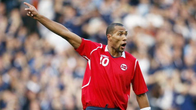 Legenda Timnas Norwegia, John Carew