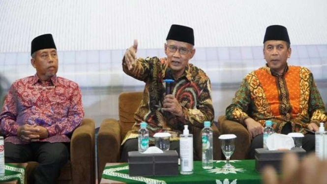 Ketua Umum PP Muhammadiyah Haedar Nashir saat konferensi pers di Yogyakarta