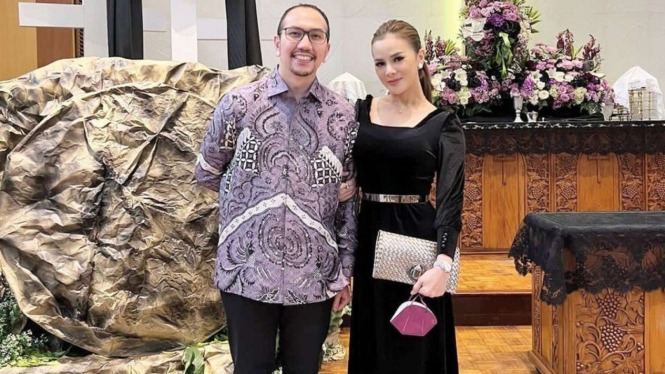 Astrid Tiar dan Gerhard Situmorang