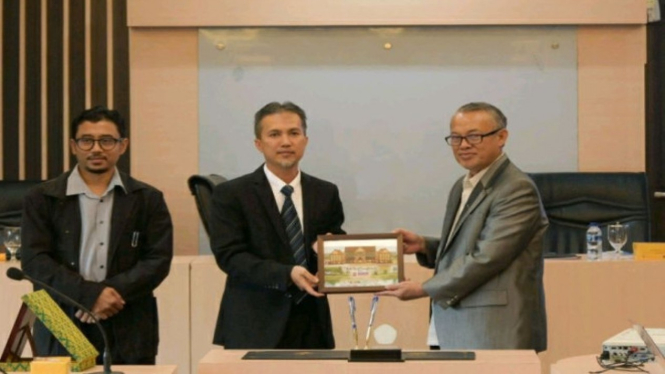 Pertemuan perwakilan Universitas Riau dan UMK Malaysia di Kota Pekanbaru